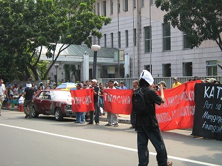 フィリピン最高裁前抗議行動